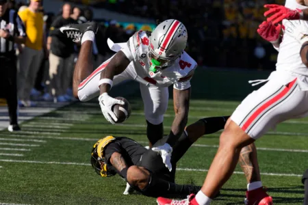 Julian Sayin, Jeremiah Smith Lead No. 5 Ohio State Past No. 14 Iowa, 31-14